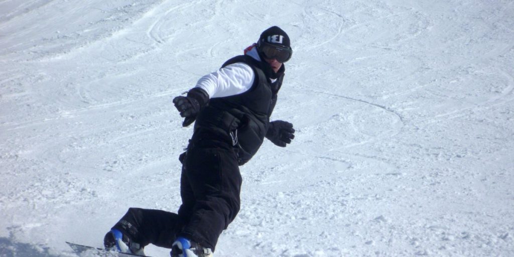tomber en snowboard